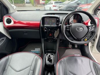 Toyota Aygo VVT-I X-CLAIM X-SHIFT FUNROOF