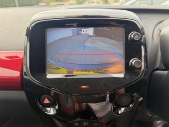 Toyota Aygo VVT-I X-CLAIM X-SHIFT FUNROOF