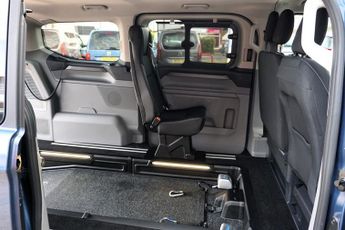Ford Tourneo Custom 320 TITANIUM ECOBLUE, Automatic, Disabled, Wheelchair Accessible