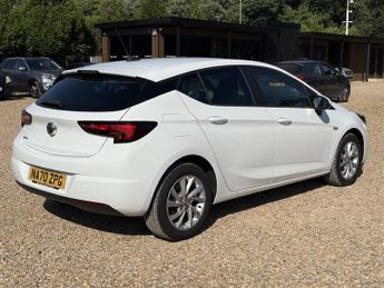 Vauxhall Astra 1.5 Turbo D Business Edition Nav Hatchback 5dr Diesel Manual Eur