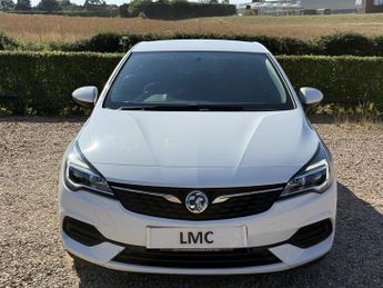 Vauxhall Astra 1.5 Turbo D Business Edition Nav Hatchback 5dr Diesel Manual Eur