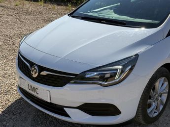 Vauxhall Astra 1.5 Turbo D Business Edition Nav Hatchback 5dr Diesel Manual Eur