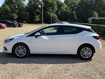 Vauxhall Astra 1.5 Turbo D Business Edition Nav Hatchback 5dr Diesel Manual Eur