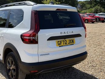 Dacia Jogger 1.0 TCe Extreme SE MPV 5dr Petrol Manual Euro 6 (s/s) (110 ps)