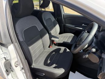 Dacia Jogger 1.0 TCe Extreme SE MPV 5dr Petrol Manual Euro 6 (s/s) (110 ps)