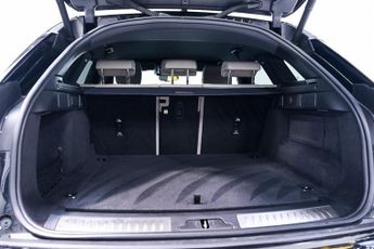 Land Rover Range Rover Velar 2.0 P250 R-Dynamic SE SUV 5dr Petrol Auto 4WD Euro 6 (s/s) (249 