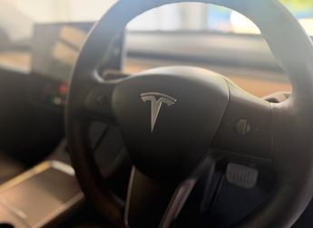 Tesla Model 3 Standard Range Plus Saloon 4dr Electric Auto RWD (241 bhp)