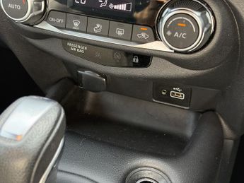 Nissan Juke 1.0 DIG-T N-Connecta SUV 5dr Petrol DCT Auto Euro 6 (s/s) (114 p