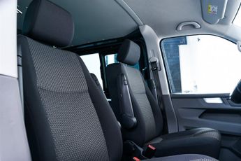 Volkswagen Transporter 2.0 BiTDI T32 Highline Kombi Double Cab 5dr Diesel DSG FWD SWB E