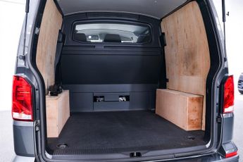 Volkswagen Transporter 2.0 BiTDI T32 Highline Kombi Double Cab 5dr Diesel DSG FWD SWB E