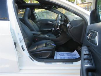 Mercedes A200d 2.1D AMG LINE PREMIUM PLUS AUTO