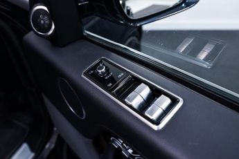 Land Rover Range Rover 2.0 P400e 13.1kWh Vogue SUV 5dr Petrol Plug-in Hybrid Auto 4WD E