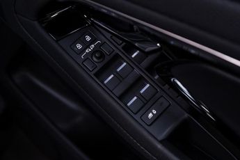 Land Rover Range Rover Evoque 2.0 P250 MHEV R-Dynamic S SUV 5dr Petrol Auto 4WD Euro 6 (s/s) (