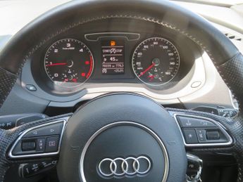 Audi Q3 2.0TDI QUATTRO S LINE PLUS AUTOMATIC
