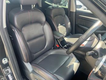 MG MG ZS EXCLUSIVE T-GDI