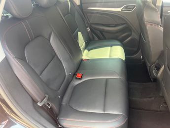 MG MG ZS EXCLUSIVE T-GDI