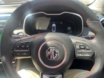 MG MG ZS EXCLUSIVE T-GDI