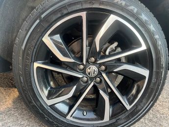 MG MG ZS EXCLUSIVE T-GDI