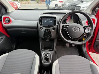 Toyota Aygo VVT-I X-PLAY X-SHIFT