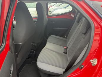Toyota Aygo VVT-I X-PLAY X-SHIFT