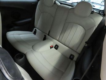 MINI Hatch 1.5 Cooper Auto Euro 6 (s/s) 3dr