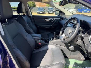 Nissan Qashqai 1.7 dCi Tekna SUV 5dr Diesel Manual Euro 6 (s/s) (150 ps)