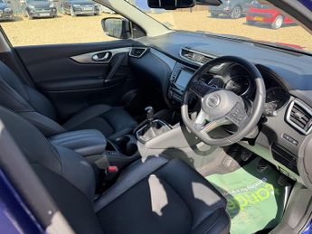 Nissan Qashqai 1.7 dCi Tekna SUV 5dr Diesel Manual Euro 6 (s/s) (150 ps)