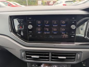 Volkswagen Taigo R-LINE TSI DSG