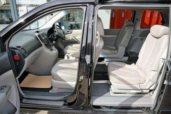 Kia Sedona CRDI 3  Wheelchair Adapted Vehicle WAV