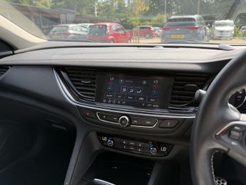 Vauxhall Insignia 1.5i Turbo GPF SRi Nav Sports Tourer 5dr Petrol Manual Euro 6 (s