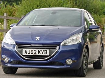 Peugeot 208 1.2 VTi INTUITIVE
