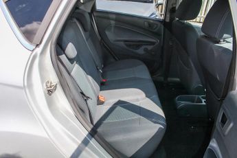 Ford Fiesta 1.4 Titanium Hatchback 5dr Petrol Automatic (154 g/km, 94 bhp)