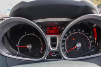 Ford Fiesta 1.4 Titanium Hatchback 5dr Petrol Automatic (154 g/km, 94 bhp)