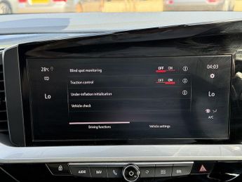 Vauxhall Mokka 50kWh Ultimate SUV 5dr Electric Auto (136 ps)