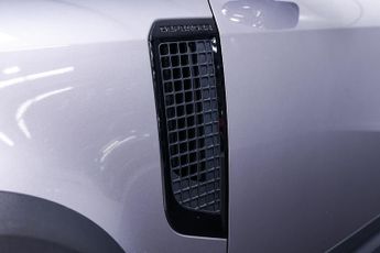 Land Rover Defender 90 3.0 D200 MHEV Hard Top SUV 3dr Diesel Auto 4WD SWB Euro 6 (s/s) 
