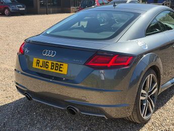 Audi TT 2.0 TFSI S line Coupe 3dr Petrol S Tronic quattro Euro 6 (s/s) (
