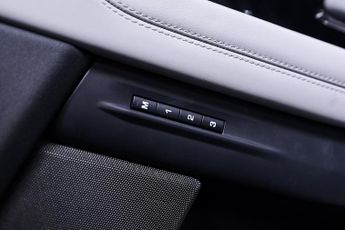 Land Rover Range Rover Evoque 2.0 P250 MHEV R-Dynamic HSE SUV 5dr Petrol Auto 4WD Euro 6 (s/s)