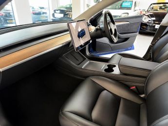 Tesla Model 3 Saloon 4dr Electric Auto RWD (241 bhp)