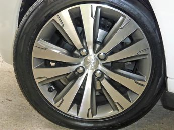 Peugeot 3008 ACTIVE AUTOMATIC