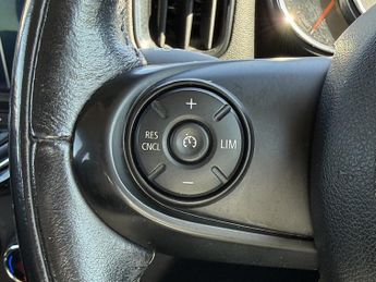MINI Countryman 1.5 7.6kWh Cooper SE SUV 5dr Petrol Plug-in Hybrid Auto ALL4 Eur