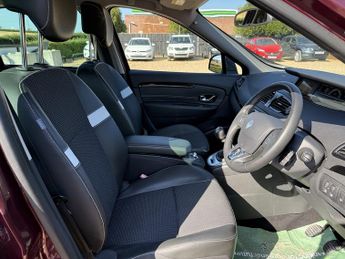 Renault Scenic 1.2 TCe Dynamique Nav MPV 5dr Petrol Manual Euro 6 (s/s) (115 ps