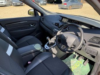 Renault Scenic 1.2 TCe Dynamique Nav MPV 5dr Petrol Manual Euro 6 (s/s) (115 ps
