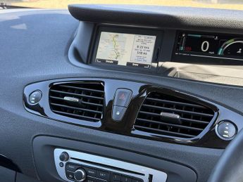 Renault Scenic 1.2 TCe Dynamique Nav MPV 5dr Petrol Manual Euro 6 (s/s) (115 ps