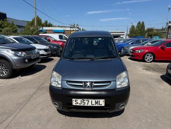 Peugeot Partner COMBI TOTEM