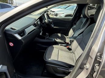 Renault Captur TECHNO E-TECH