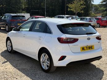 Kia Ceed 1.6 CRDi MHEV 2 Hatchback 5dr Diesel Hybrid Manual Euro 6 (s/s) 
