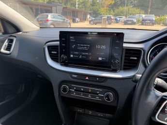 Kia Ceed 1.6 CRDi MHEV 2 Hatchback 5dr Diesel Hybrid Manual Euro 6 (s/s) 