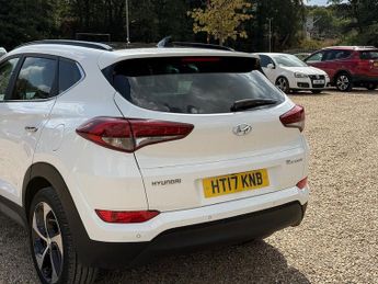 Hyundai Tucson 1.7 CRDi Blue Drive Premium SE SUV 5dr Diesel DCT Euro 6 (s/s) (