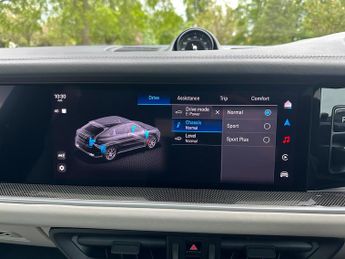 Porsche Cayenne 3.0 V6 E-Hybrid 25.9kWh TiptronicS 4WD Euro 6 (s/s) 5dr