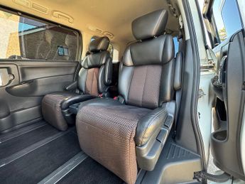 Nissan Elgrand NISSAN ELGRAND HIGHWAY STAR 2.5 AUTO PETROL 61-11 ULEZ 7 SEATER 